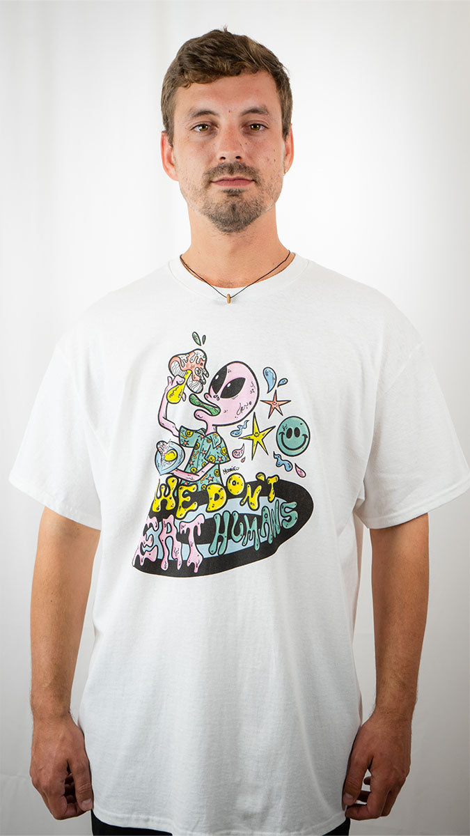 Camiseta We don't eat humans