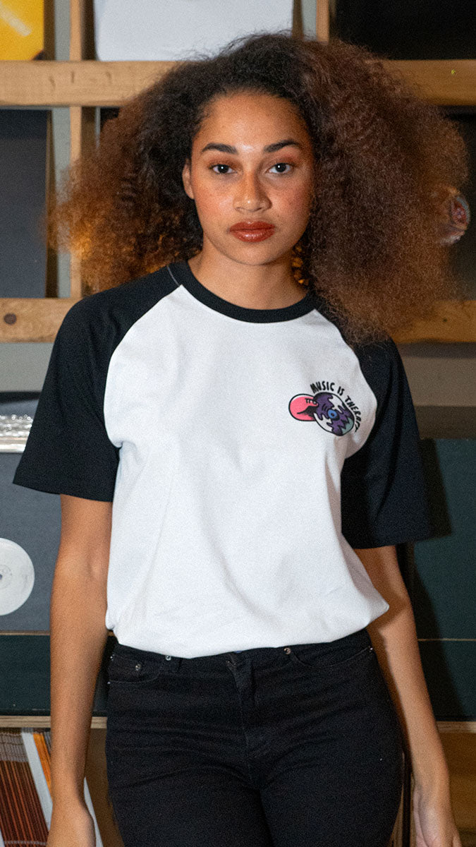 Camiseta Music is Therapy