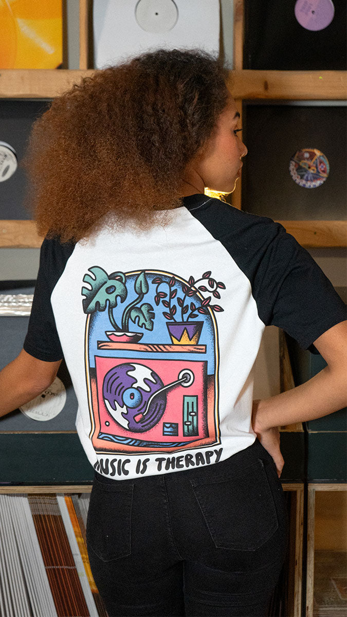 Camiseta Music is Therapy
