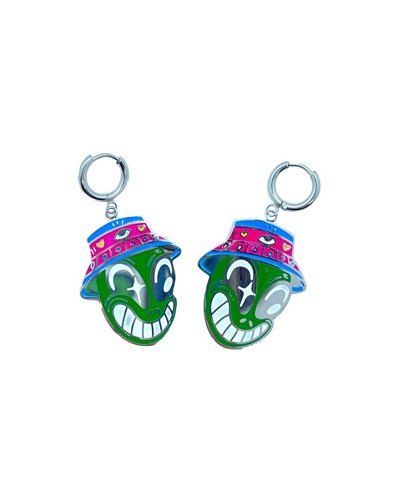 Stainless steel earrings with alien design