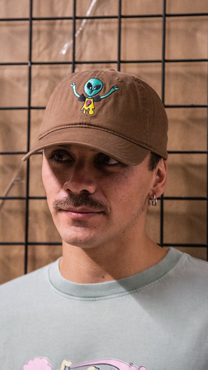 Camiseta Caos + Gorra Alien Brown