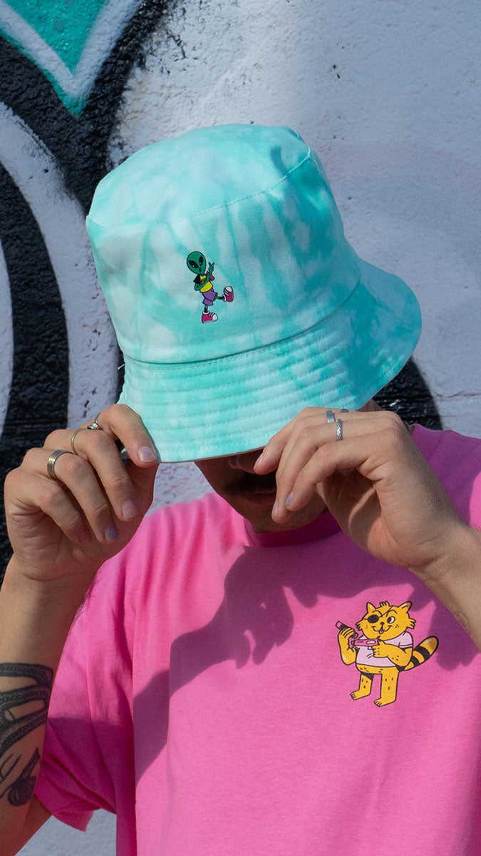 bucket hat alien artie