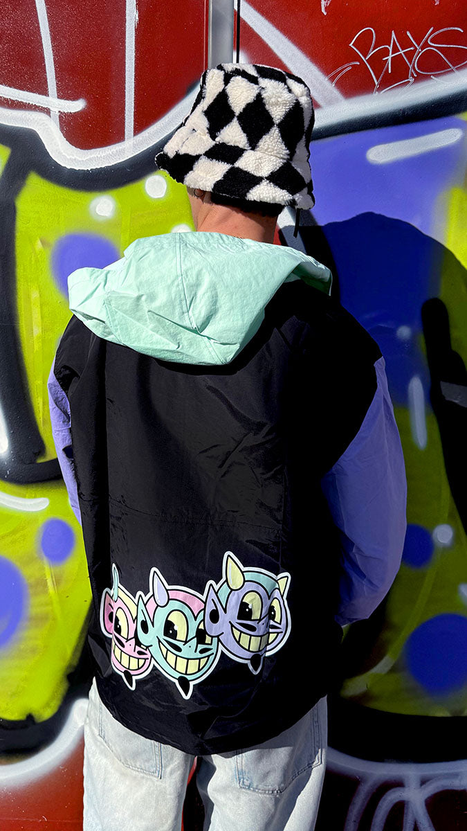 Devie Windbreaker