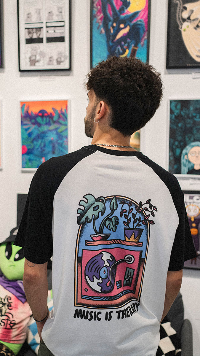 Camiseta Music is Therapy