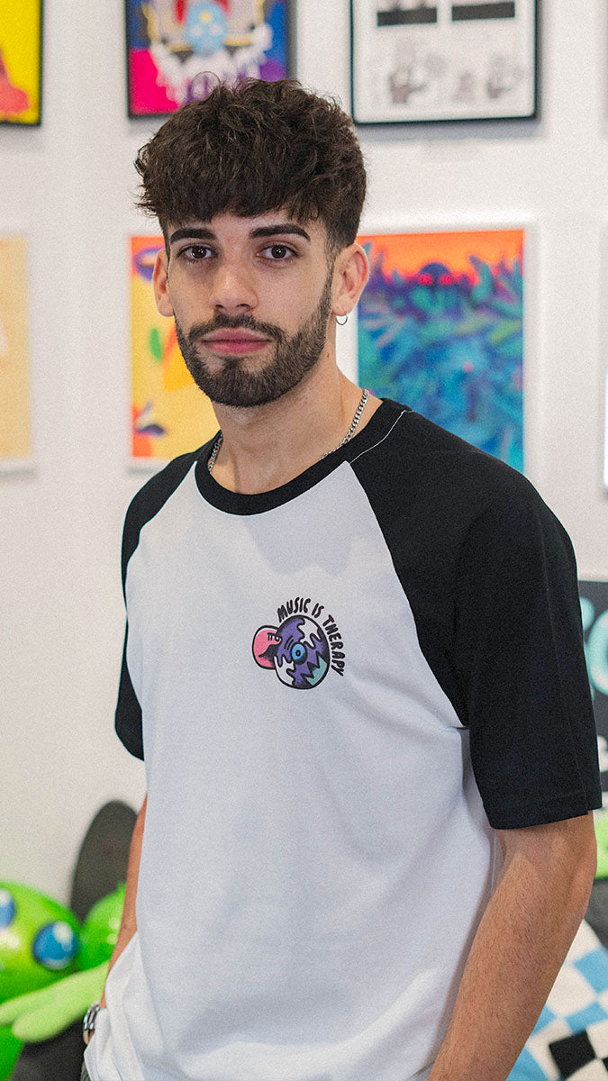 Camiseta Music is Therapy
